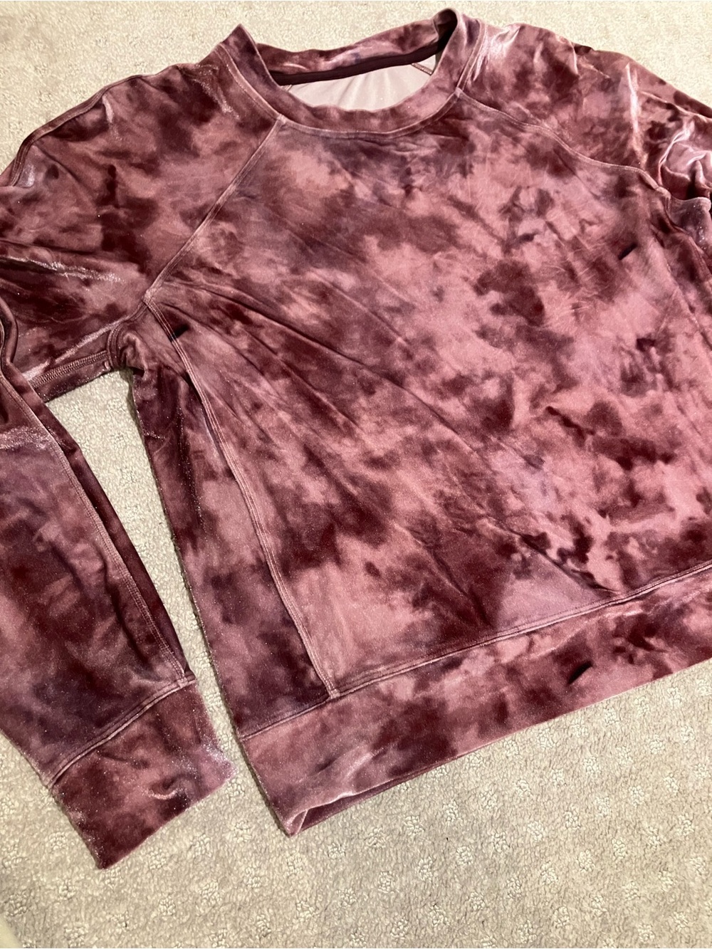 lululemon athletica Women's pink / Maroon Tie-Dye Crewneck top. EUC.